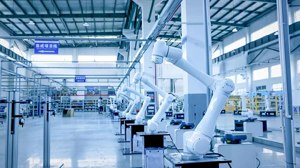 艾利特协作手臂，满足汽车行业复杂工艺需求