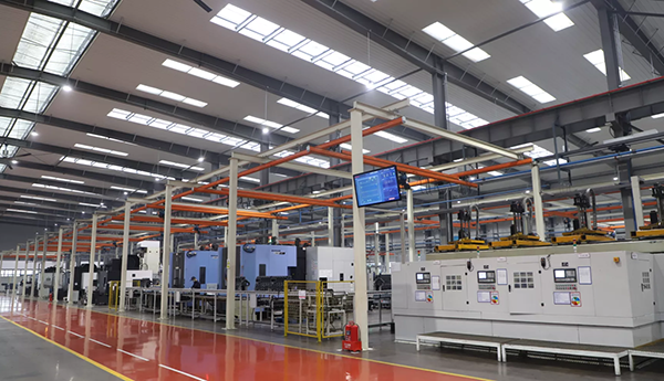 艾利特缸盖砂芯自动修芯机器人